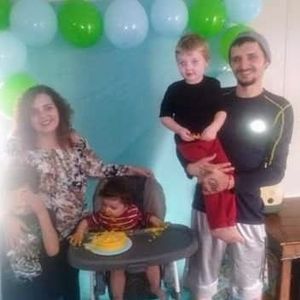 Meet your Posher, Johnny-alorra